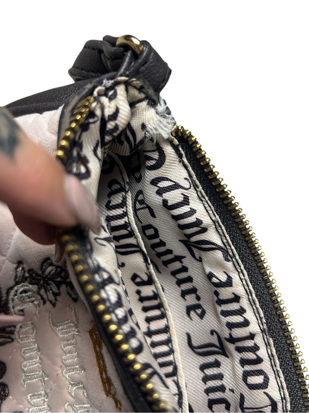 Juicy Couture Bag Beige Pink Quilted Logo Wristlet Purse Clutch Purse - Picture 7 of 8